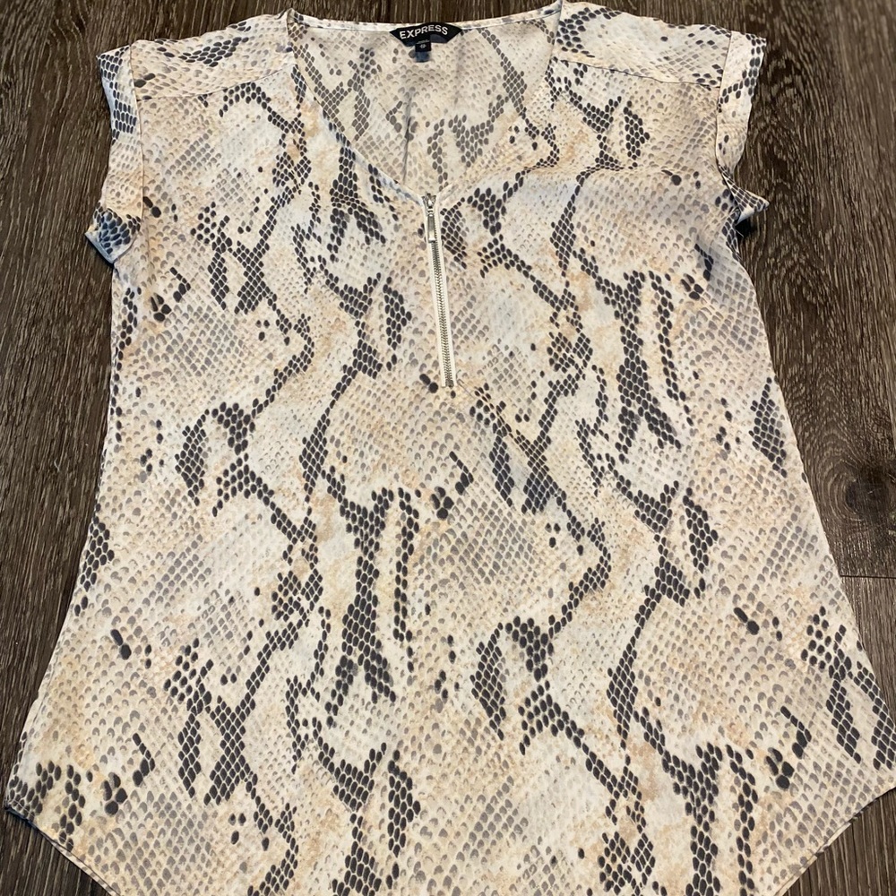 XS Express top, snake skin print